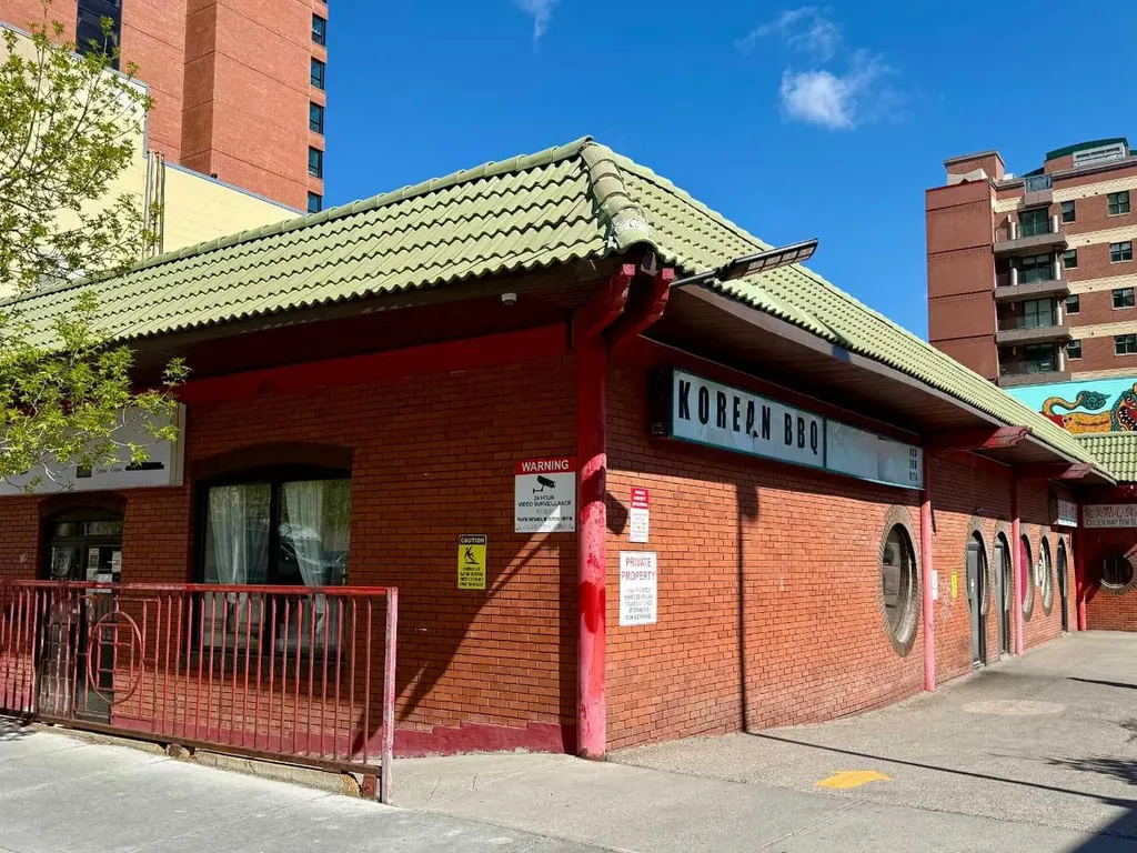 138 3 Avenue SE Calgary AB T2G 0B7