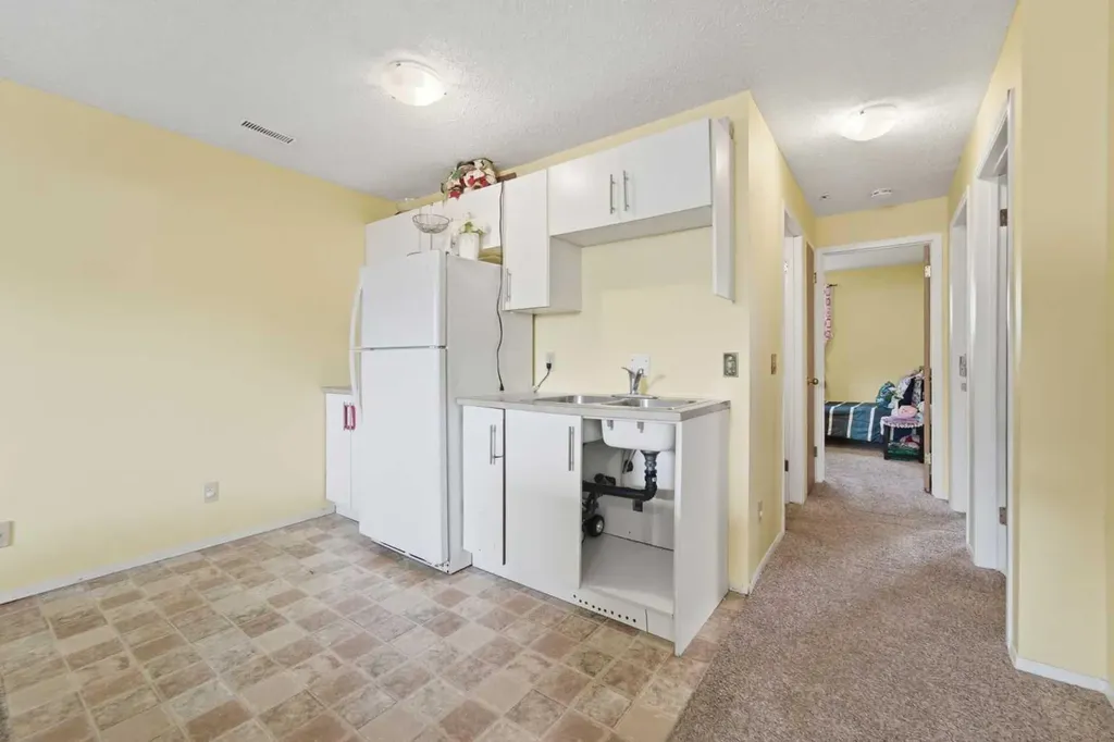 96 Falshire Close NE Calgary AB T3J3A7