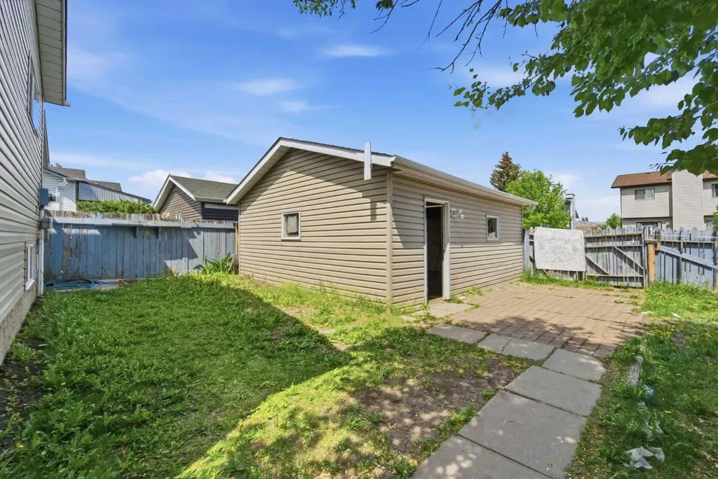 96 Falshire Close NE Calgary AB T3J3A7