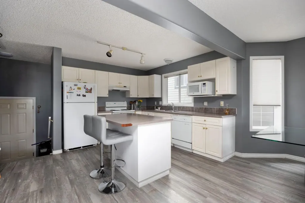 240 Sitka Drive Fort Mcmurray AB T9H 5C9