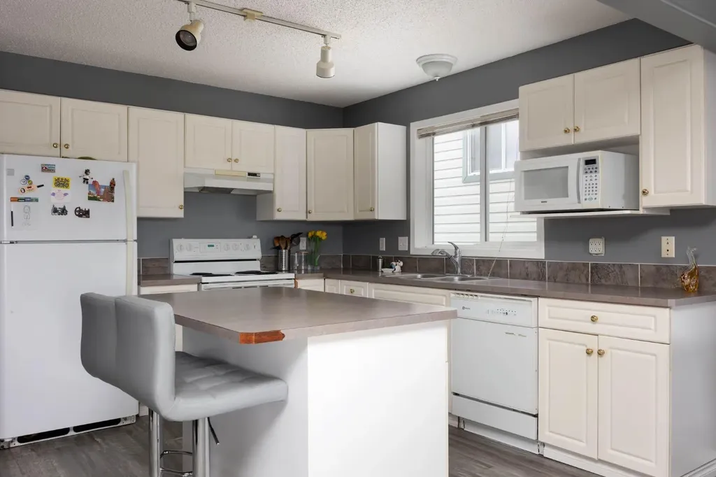 240 Sitka Drive Fort Mcmurray AB T9H 5C9