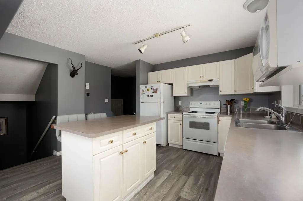 240 Sitka Drive Fort Mcmurray AB T9H 5C9