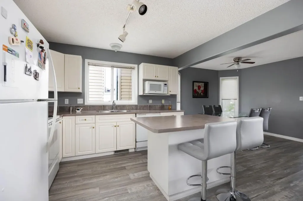 240 Sitka Drive Fort Mcmurray AB T9H 5C9
