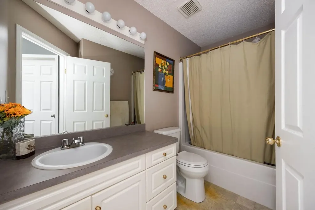 240 Sitka Drive Fort Mcmurray AB T9H 5C9