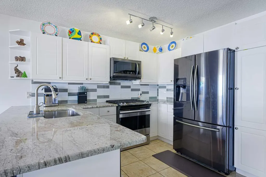 63 Coventry View NE Calgary AB T3K 5H4