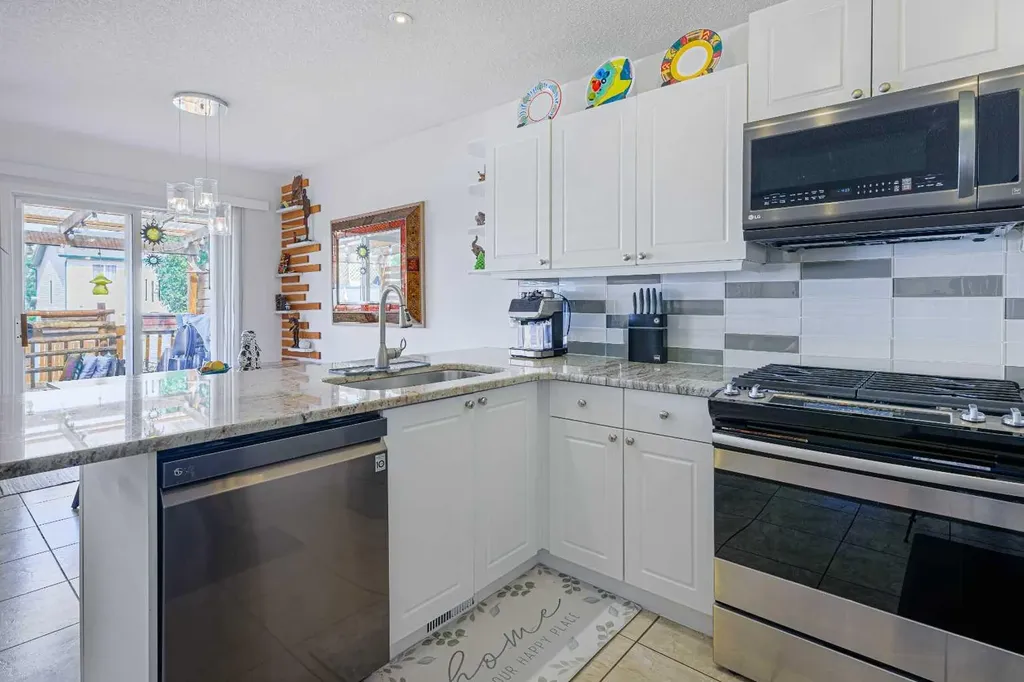63 Coventry View NE Calgary AB T3K 5H4
