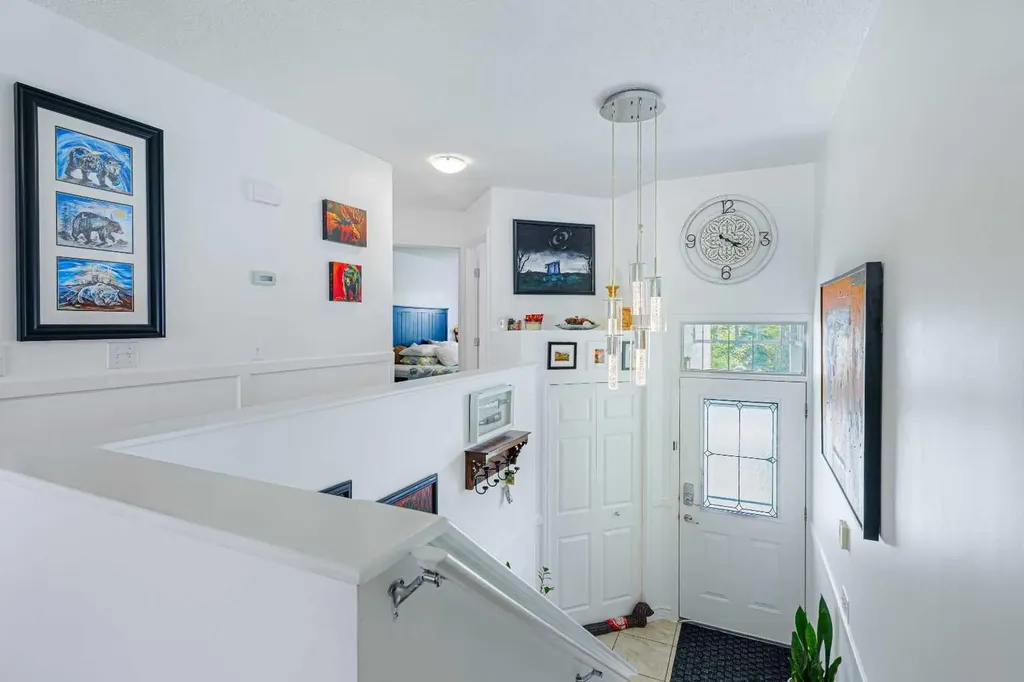 63 Coventry View NE Calgary AB T3K 5H4