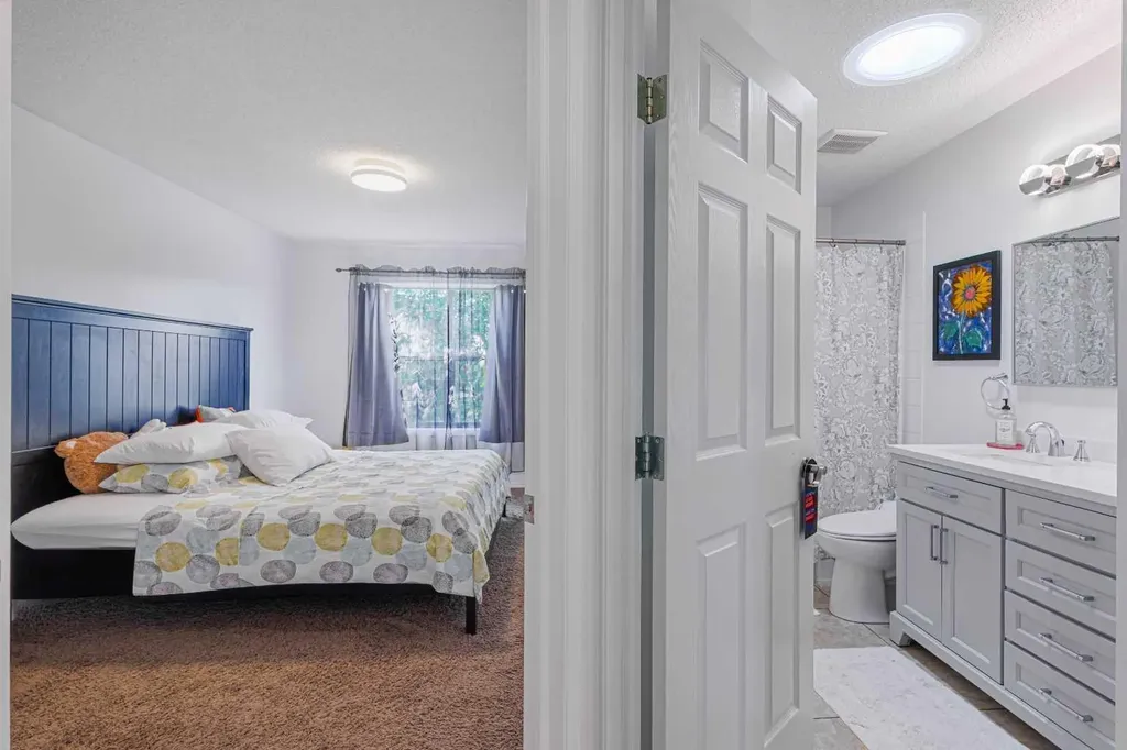 63 Coventry View NE Calgary AB T3K 5H4