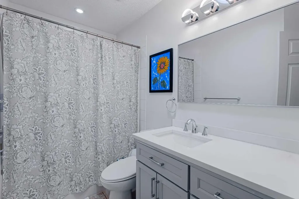63 Coventry View NE Calgary AB T3K 5H4