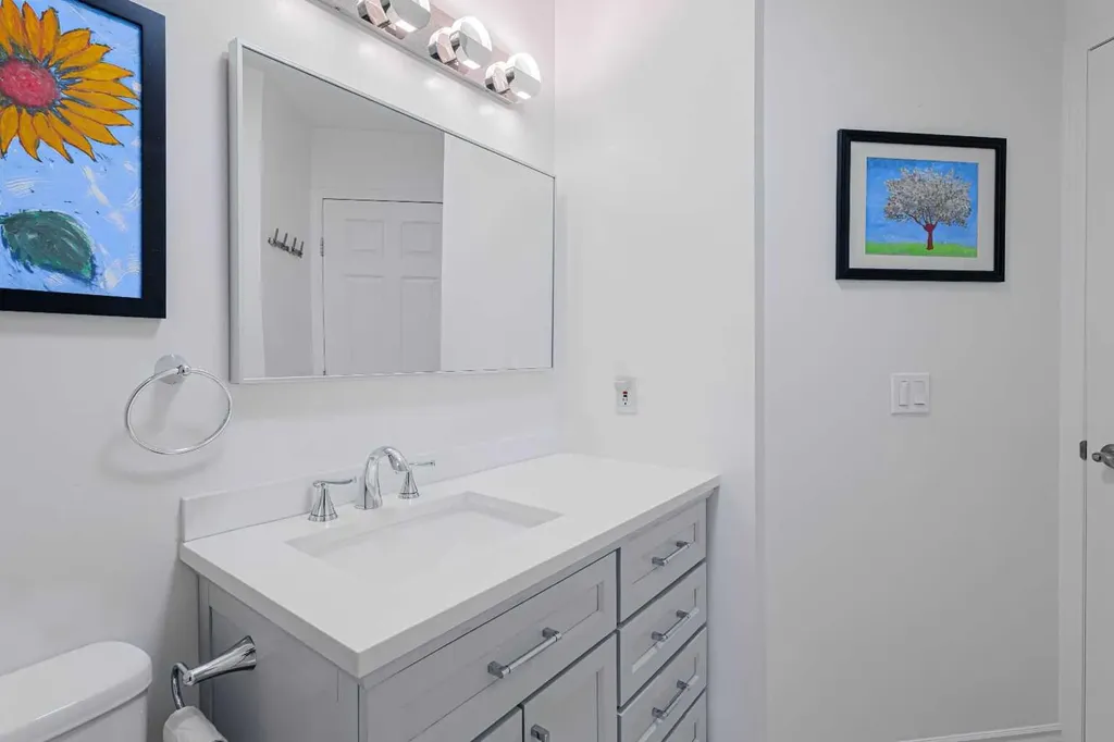 63 Coventry View NE Calgary AB T3K 5H4