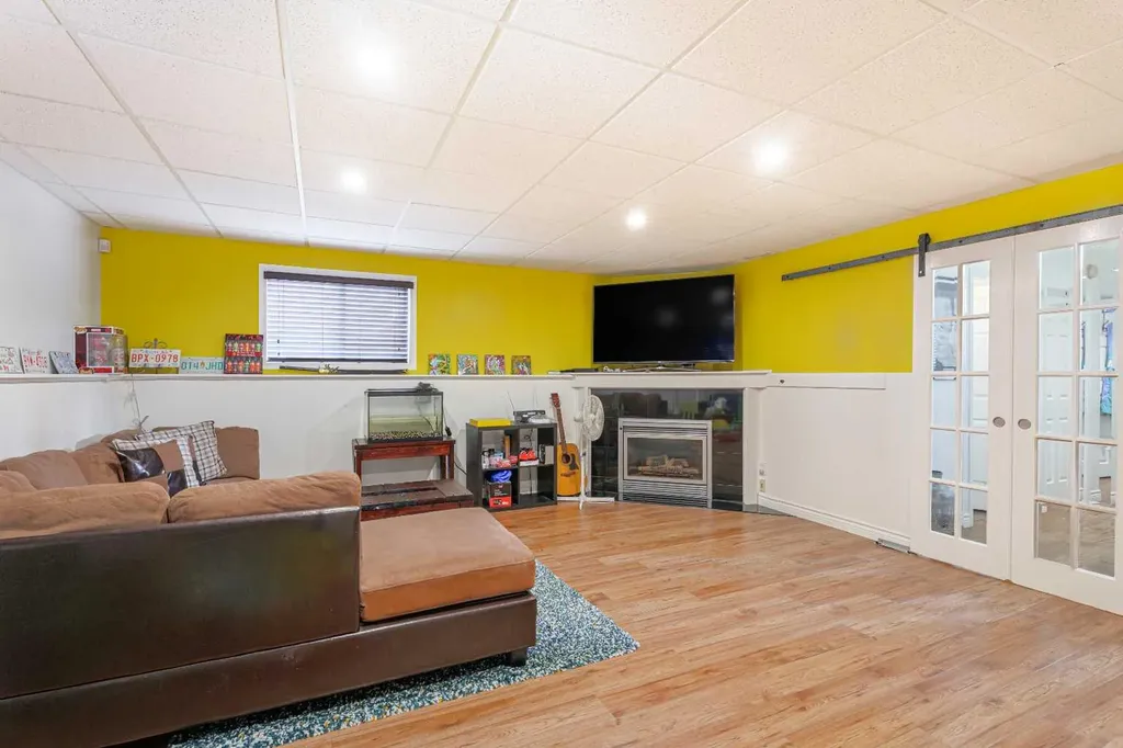 63 Coventry View NE Calgary AB T3K 5H4