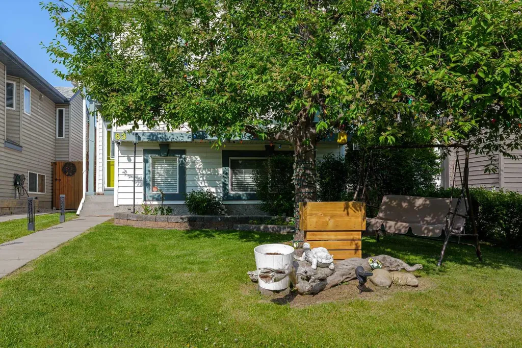 63 Coventry View NE Calgary AB T3K 5H4