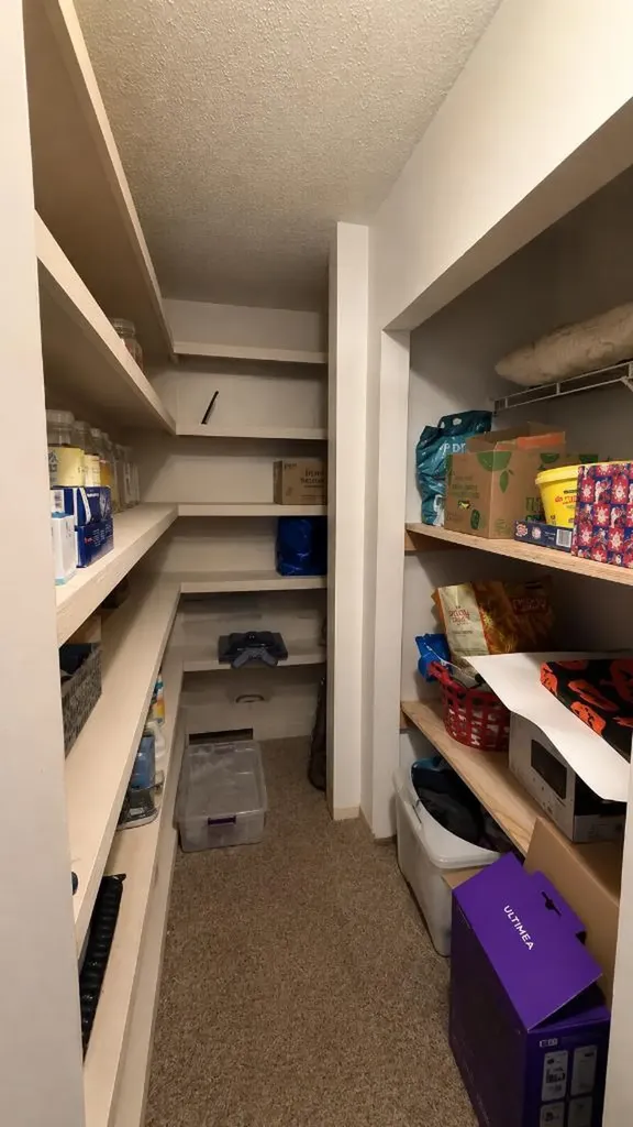 813 Centre Hanna AB T0J1P0