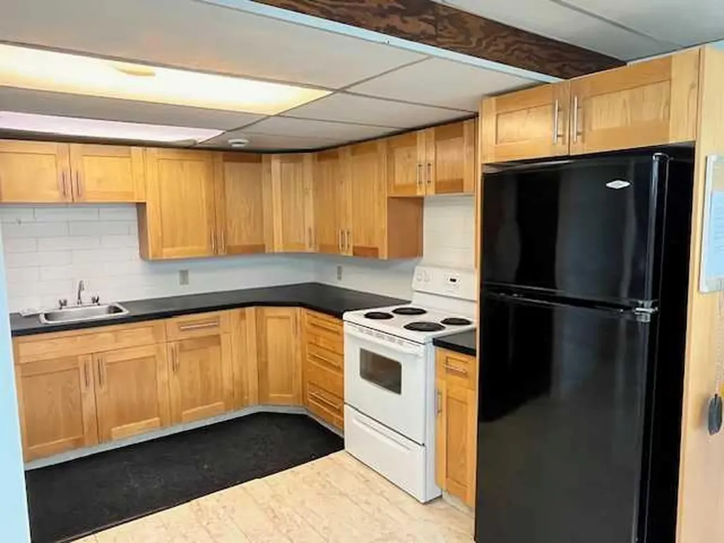 62 Carleton Road W Lethbridge AB T1K 3X5