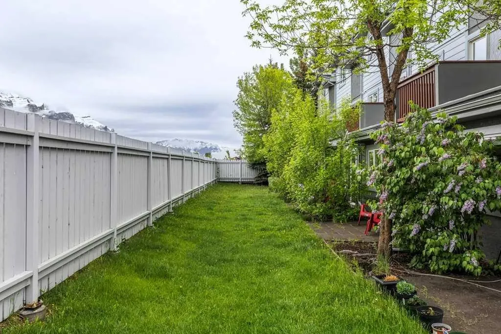 1206 Bow Valley Trail Canmore AB T1W1N6