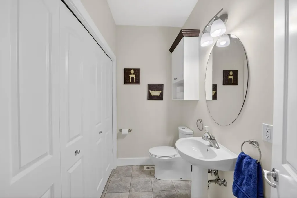 35 Vantage Crescent Olds AB T4H 0B5
