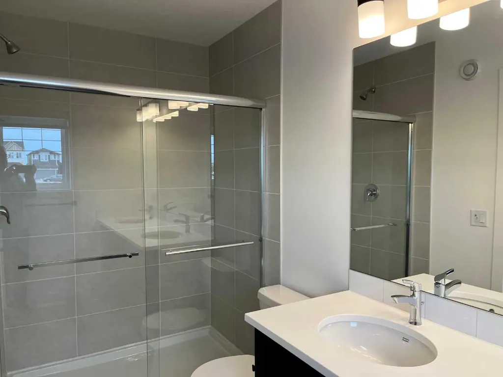 49 Legacy Point Terrace SE Calgary AB T2X 6R9