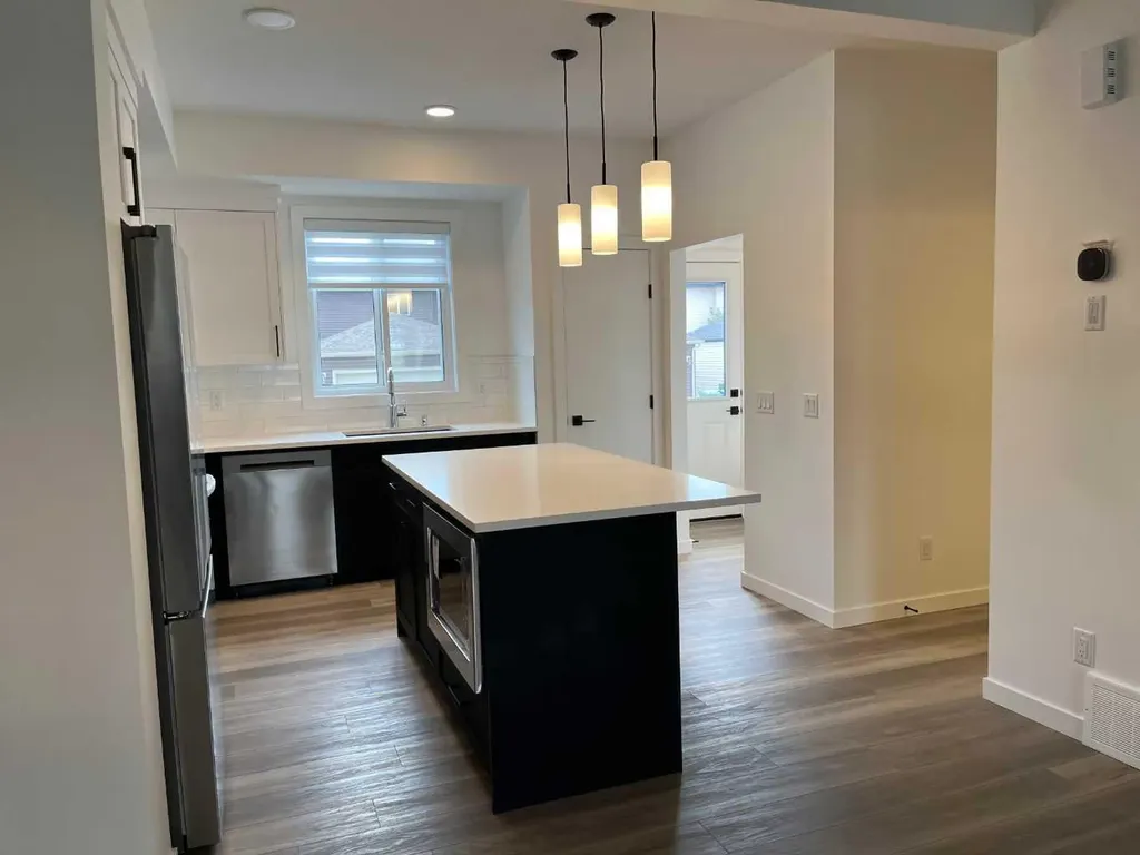 49 Legacy Point Terrace SE Calgary AB T2X 6R9