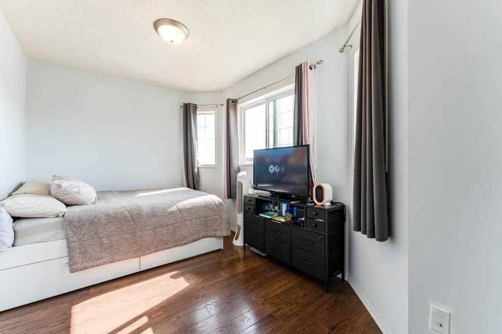 134 Tarawood Lane NE Calgary AB T3J 5A7
