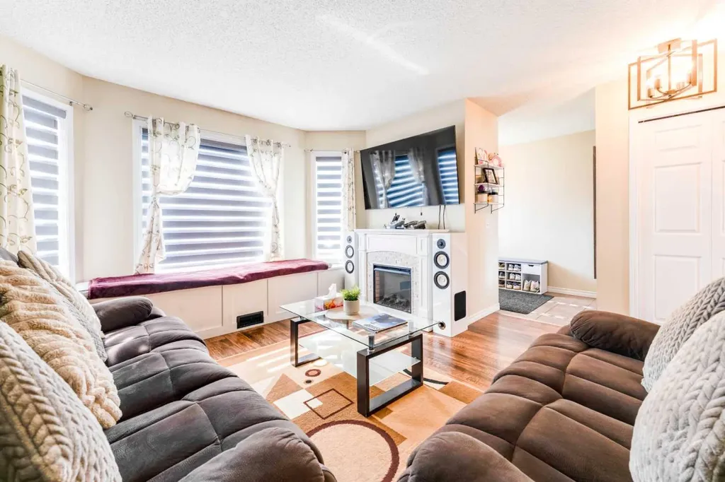 134 Tarawood Lane NE Calgary AB T3J 5A7