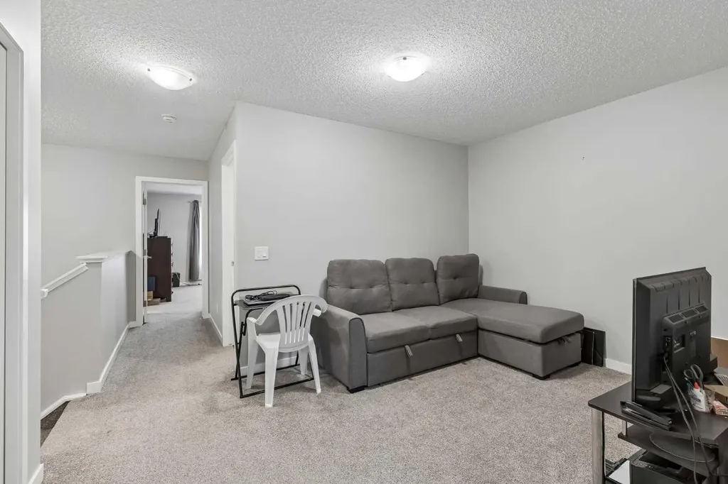 291 Magnolia Square SE Calgary AB T3M 2W6