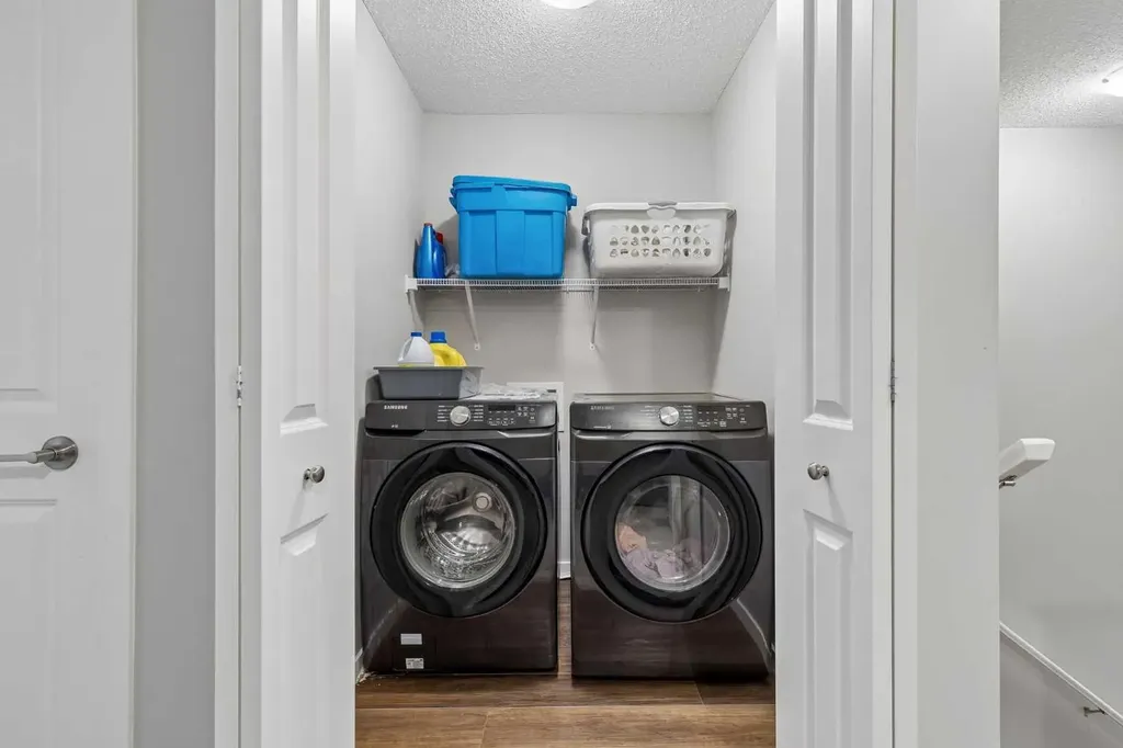 291 Magnolia Square SE Calgary AB T3M 2W6