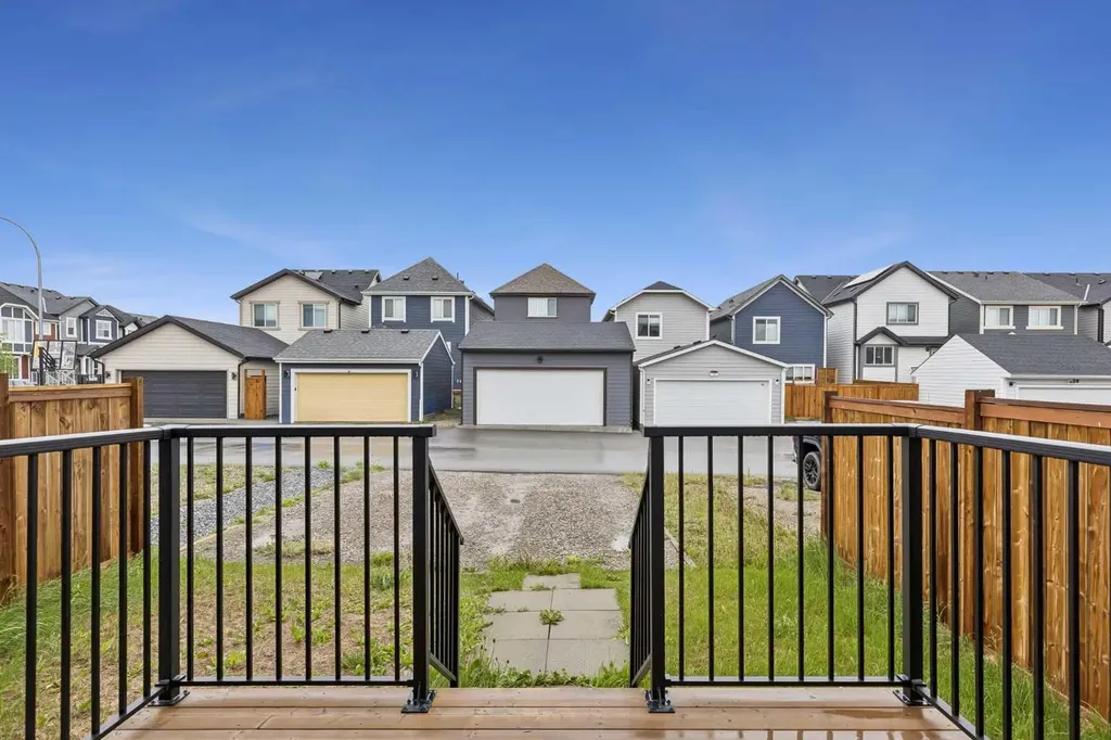 291 Magnolia Square SE Calgary AB T3M 2W6
