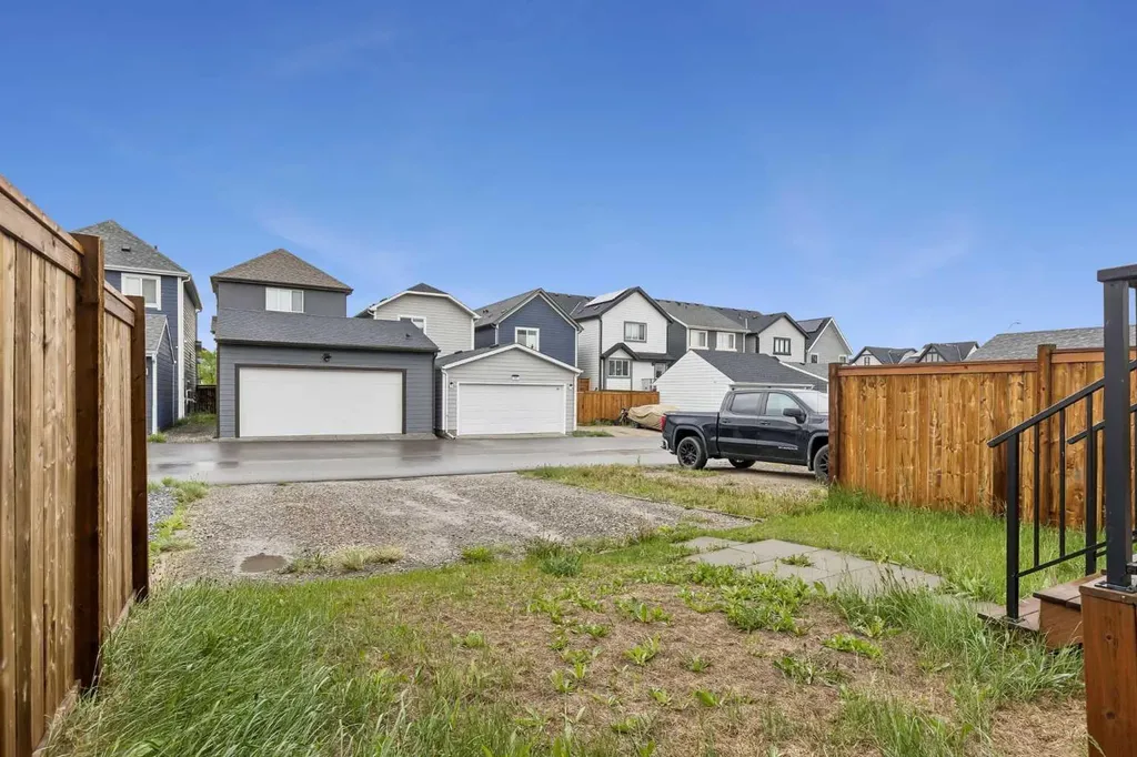 291 Magnolia Square SE Calgary AB T3M 2W6