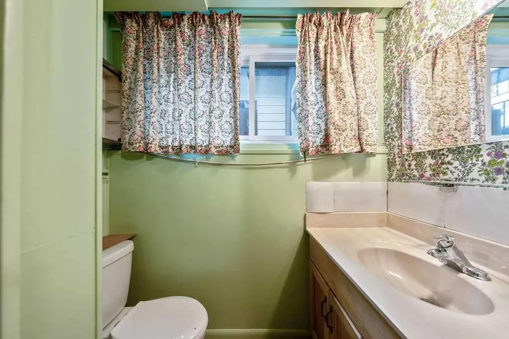 7315 5 Street SW Calgary AB T2V 1B4