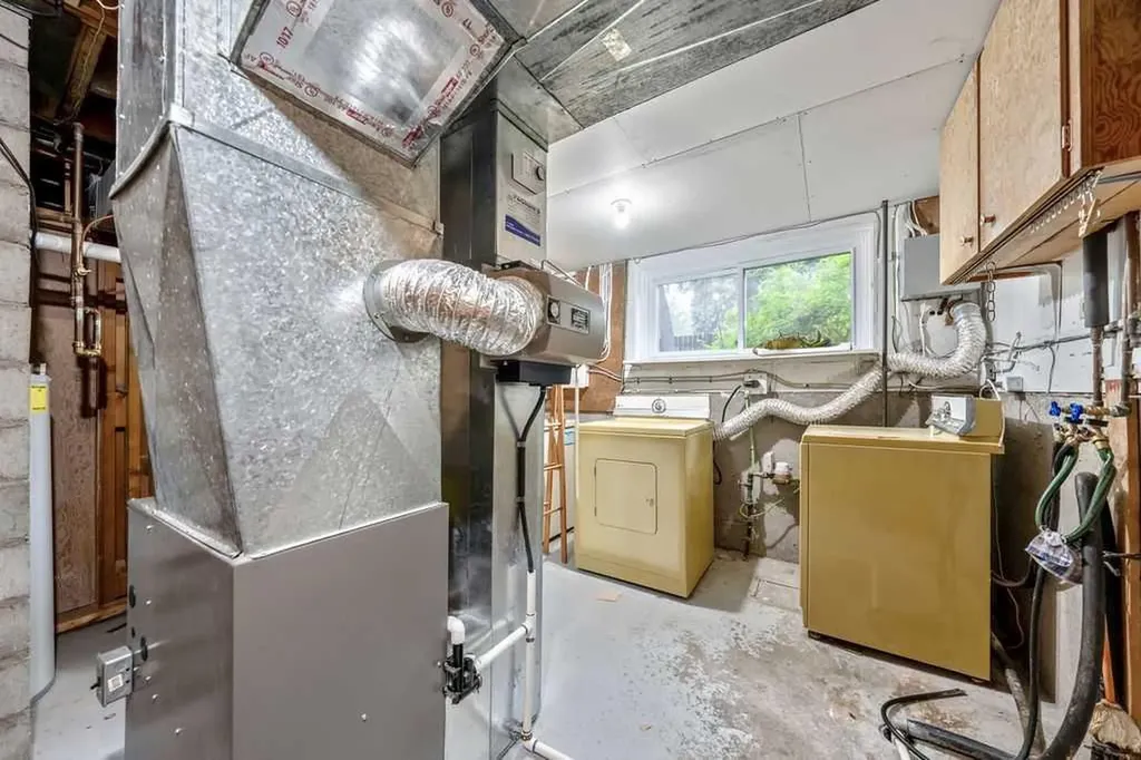 7315 5 Street SW Calgary AB T2V 1B4