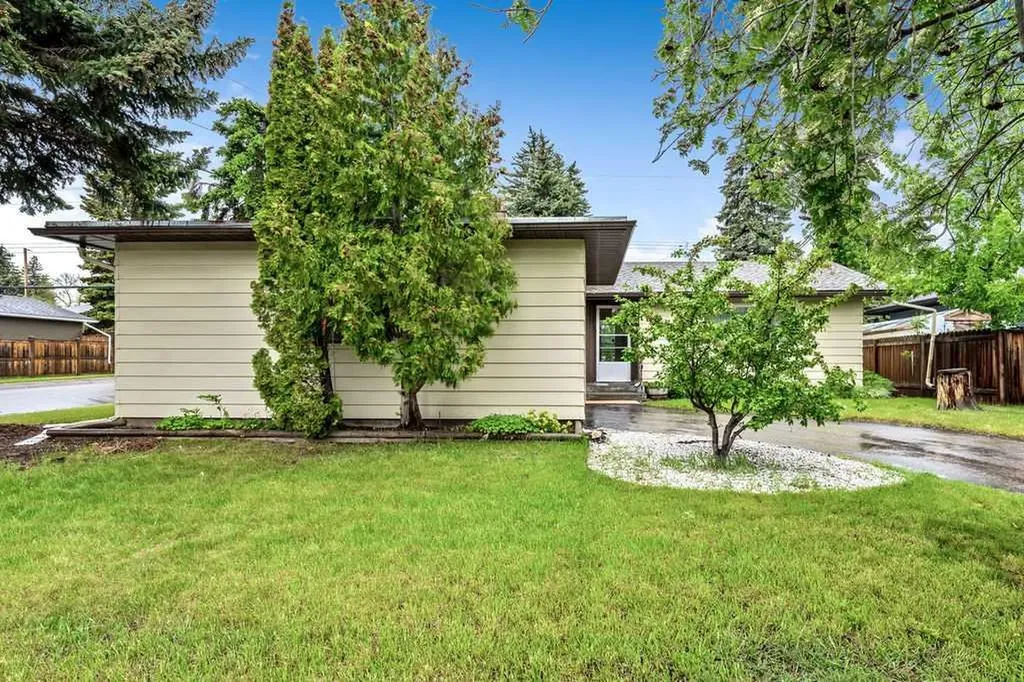 7315 5 Street SW Calgary AB T2V 1B4