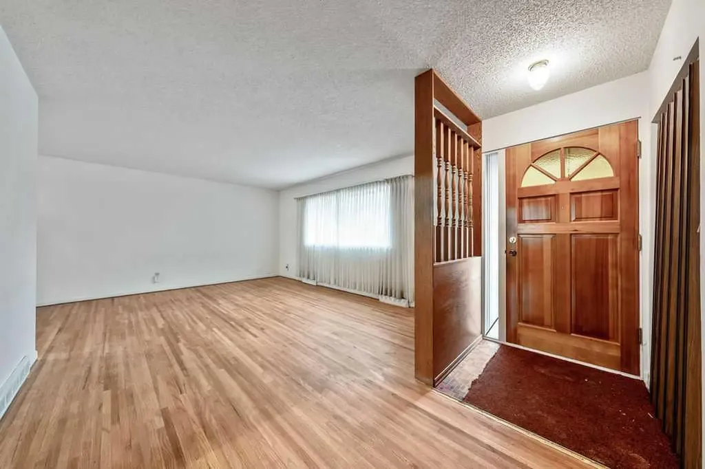 7315 5 Street SW Calgary AB T2V 1B4