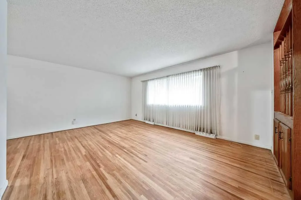 7315 5 Street SW Calgary AB T2V 1B4