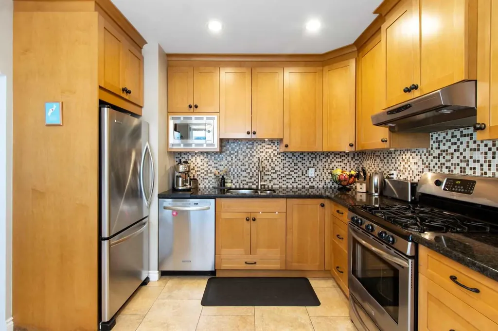 609 9 Avenue NE Calgary AB T2E 0W4