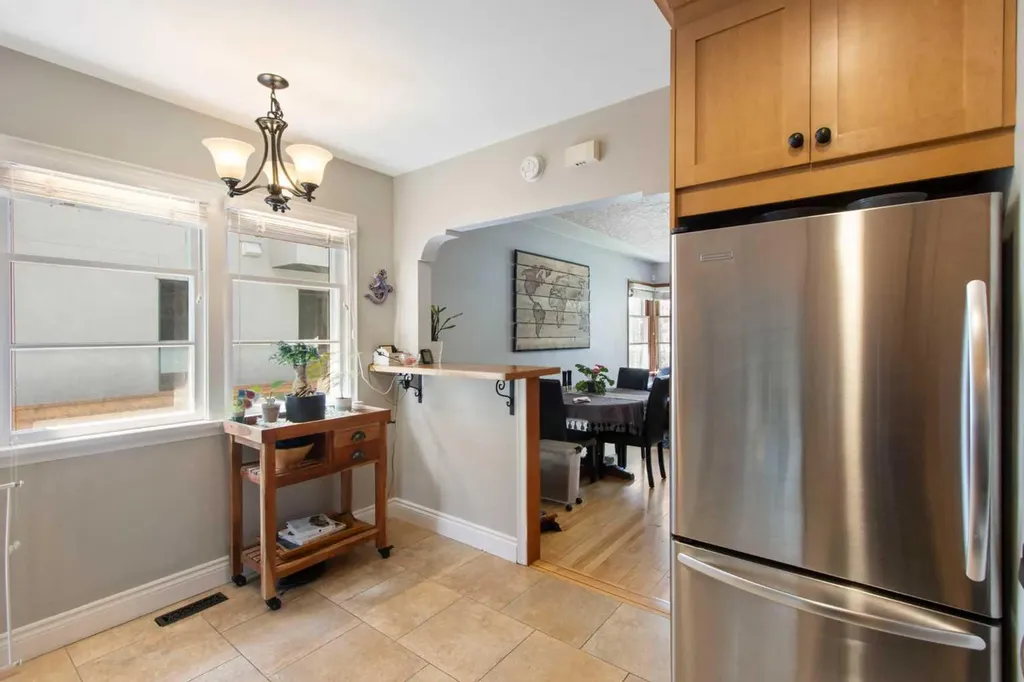 609 9 Avenue NE Calgary AB T2E 0W4