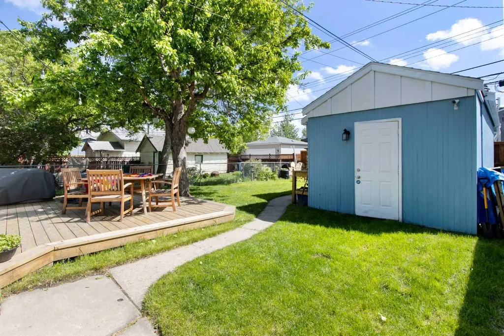 609 9 Avenue NE Calgary AB T2E 0W4