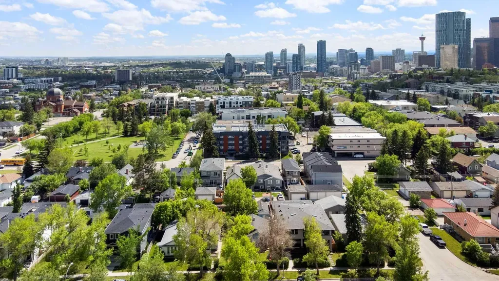 609 9 Avenue NE Calgary AB T2E 0W4