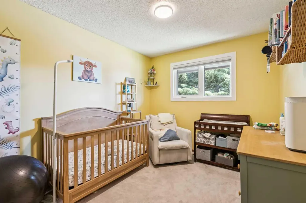 215 Silver Valley Rise NW Calgary AB T3B 4X8