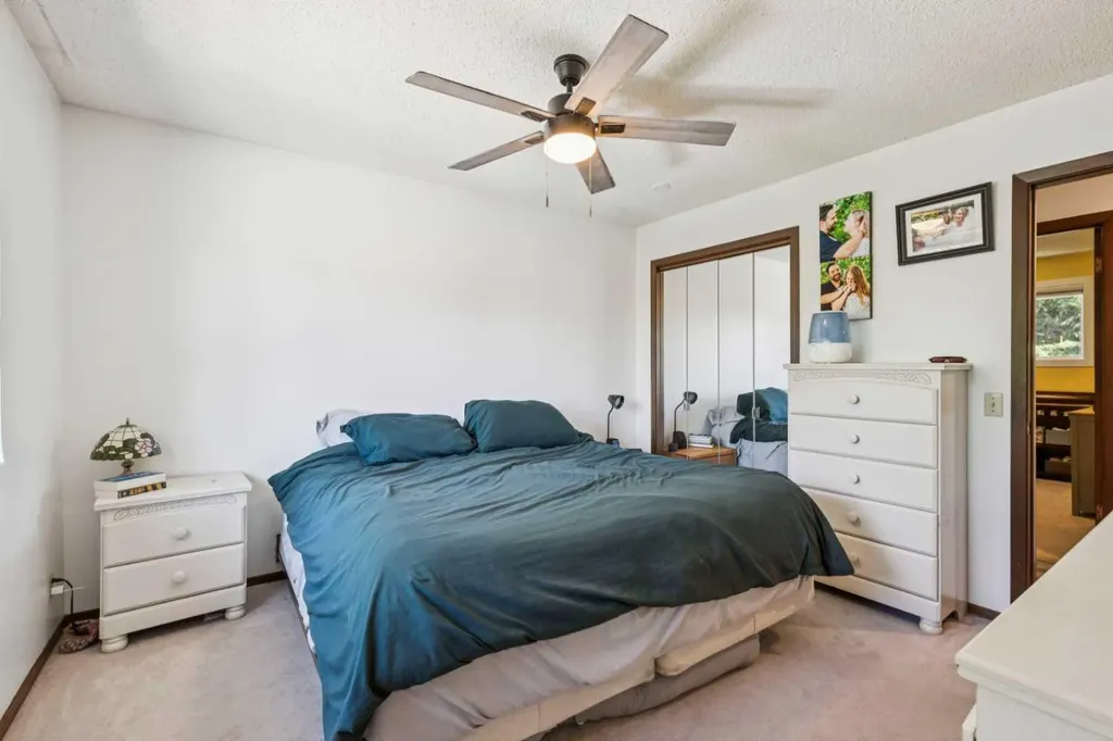 215 Silver Valley Rise NW Calgary AB T3B 4X8