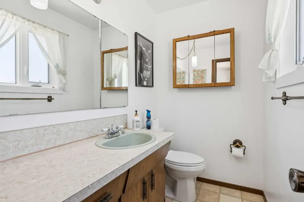 215 Silver Valley Rise NW Calgary AB T3B 4X8