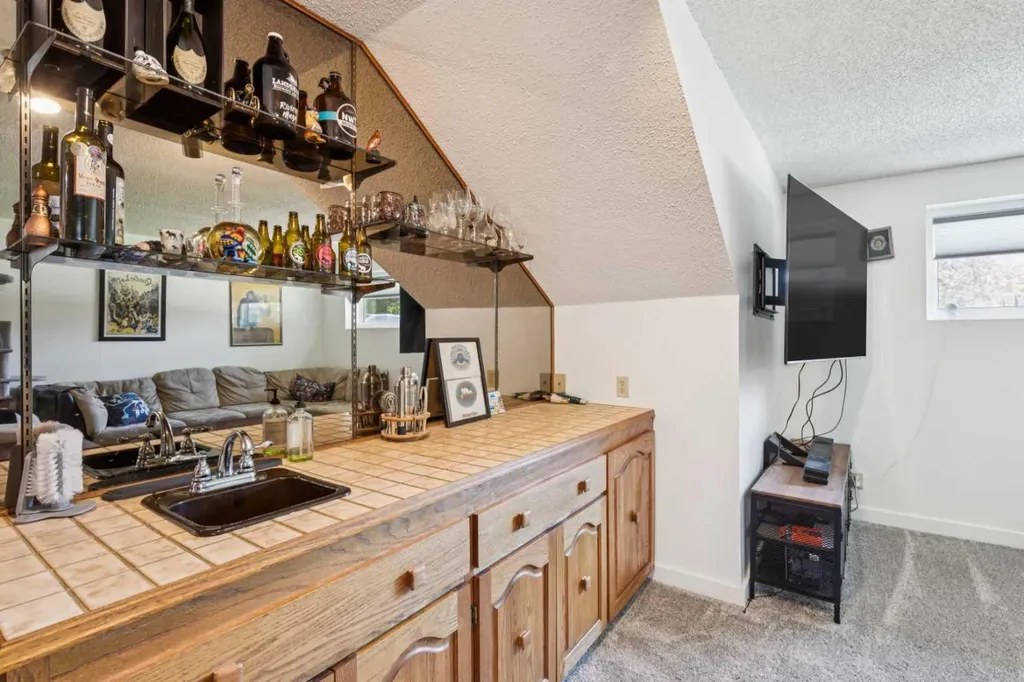 215 Silver Valley Rise NW Calgary AB T3B 4X8