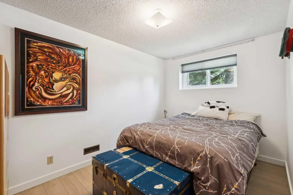 215 Silver Valley Rise NW Calgary AB T3B 4X8