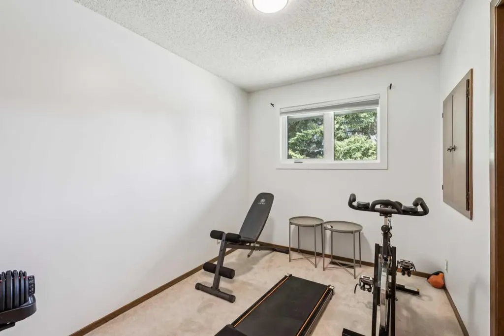 215 Silver Valley Rise NW Calgary AB T3B 4X8