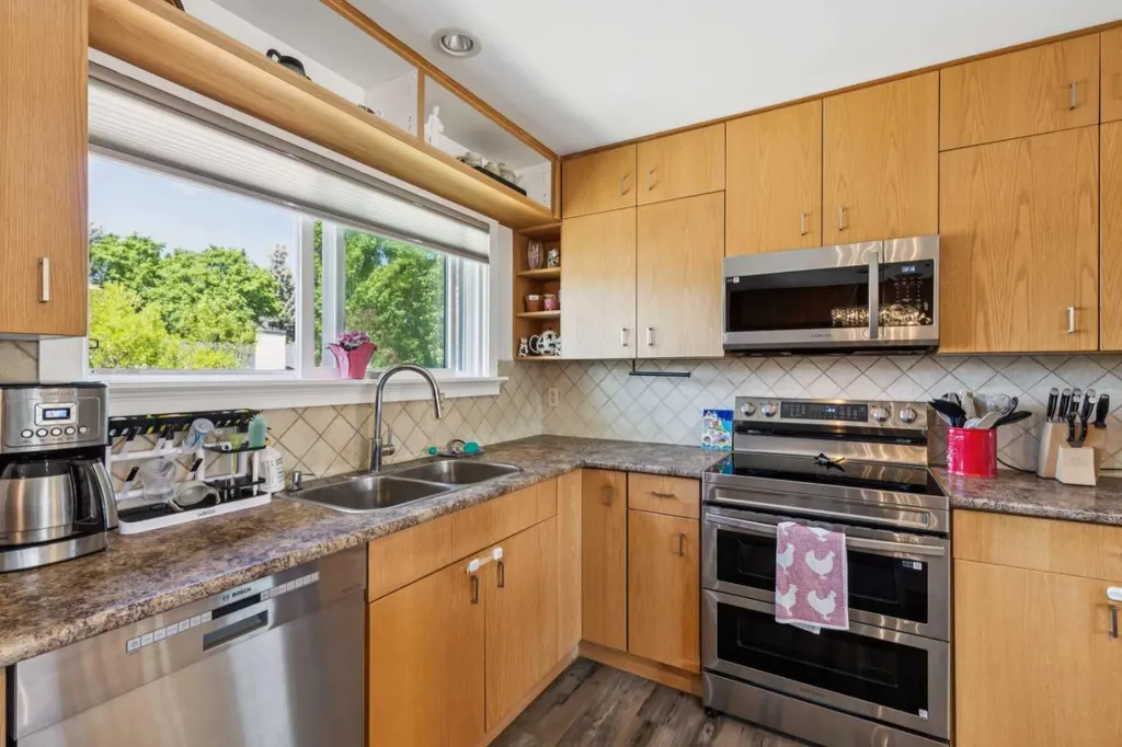 215 Silver Valley Rise NW Calgary AB T3B 4X8