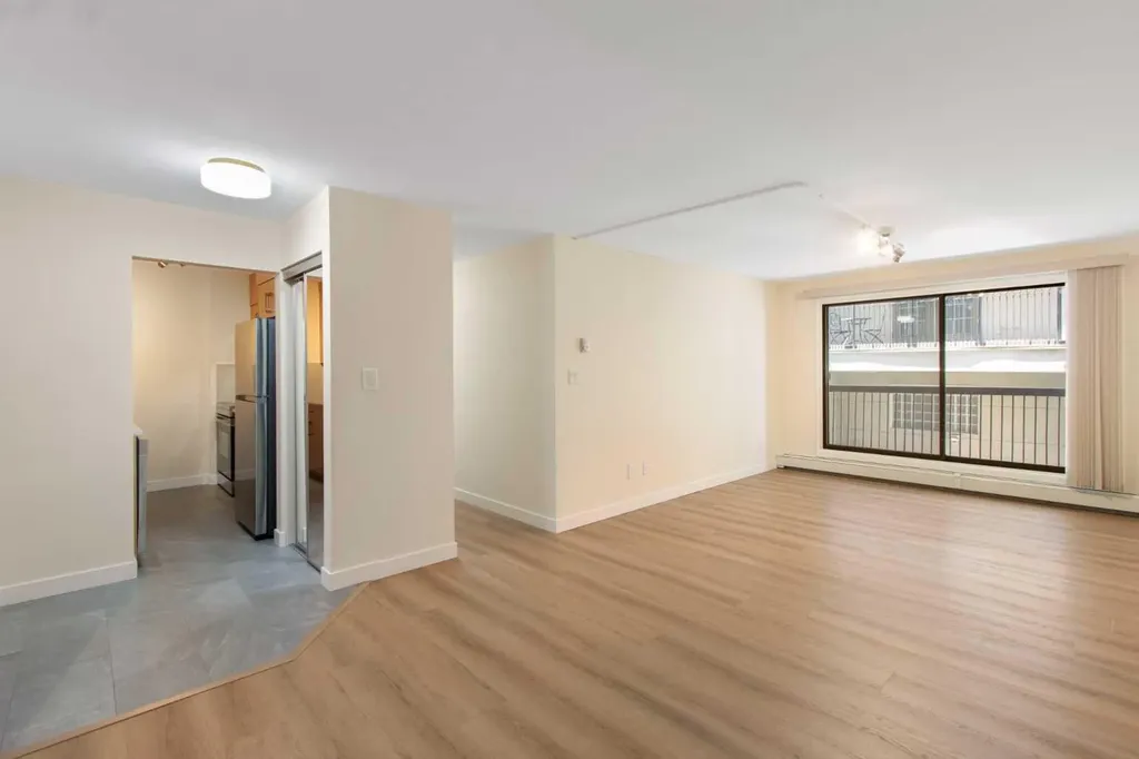 523 15 Avenue SW Calgary AB T2R 0R3