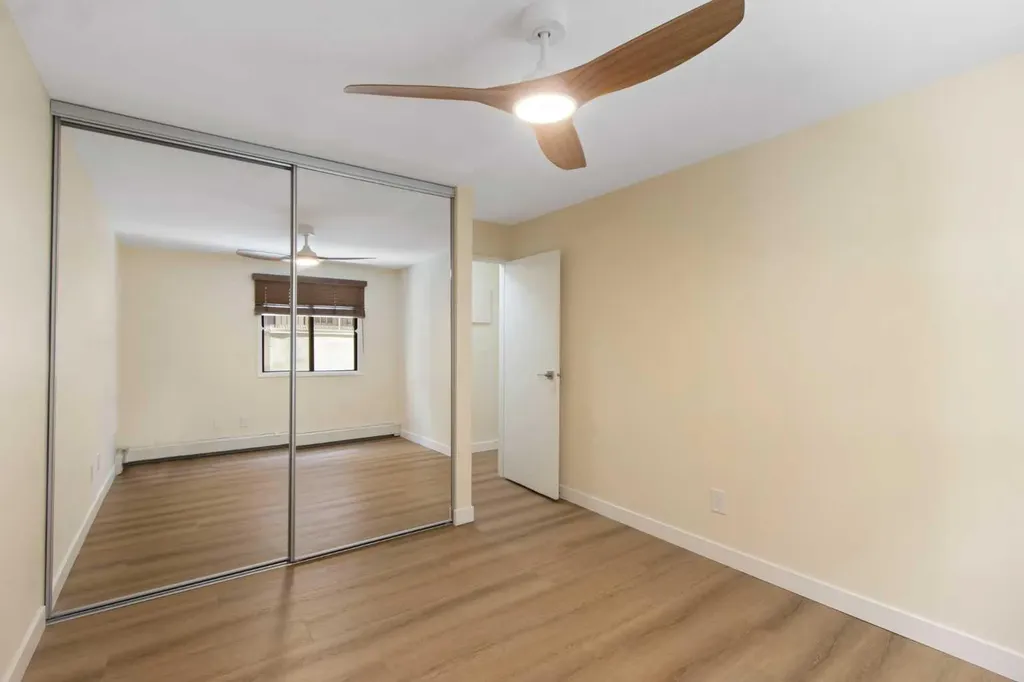 523 15 Avenue SW Calgary AB T2R 0R3