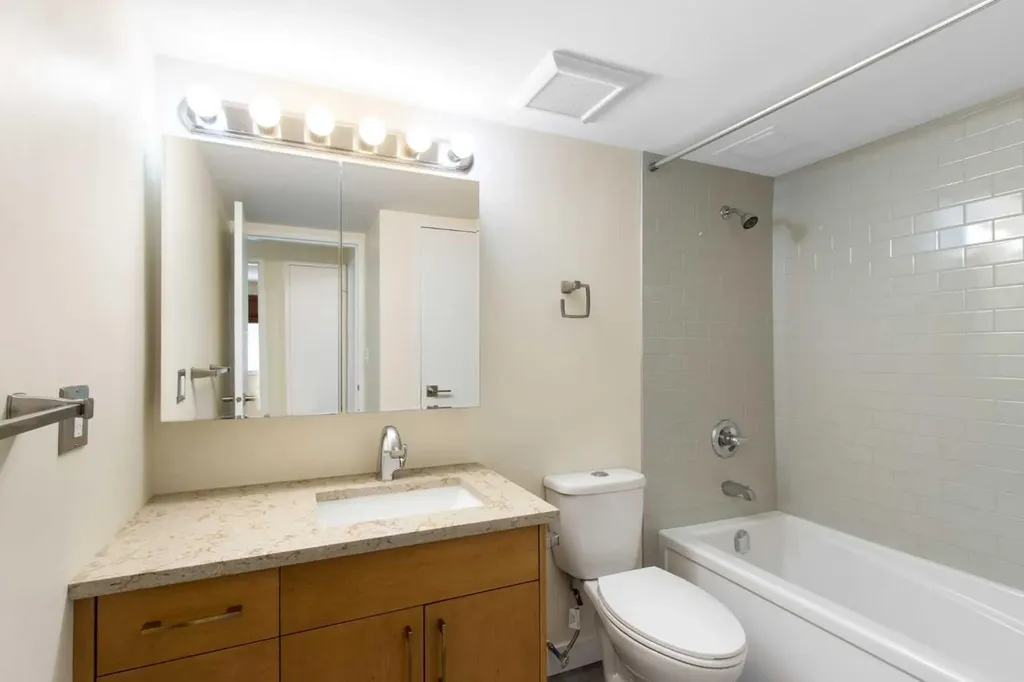 523 15 Avenue SW Calgary AB T2R 0R3