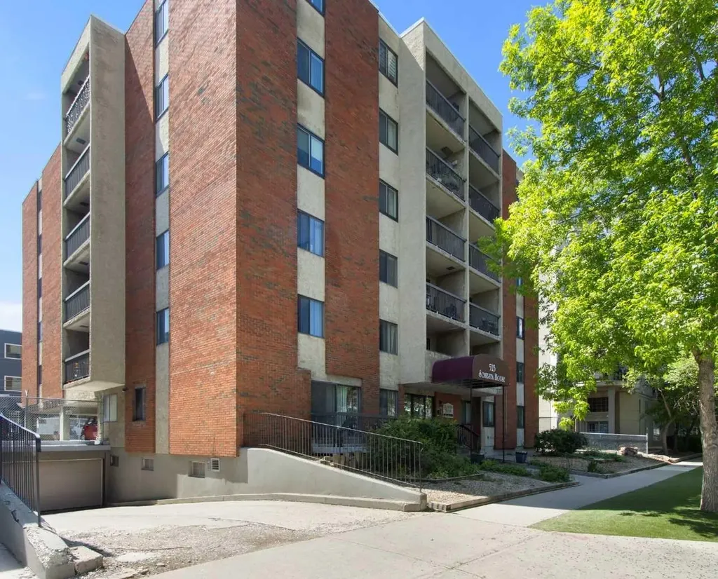 523 15 Avenue SW Calgary AB T2R 0R3