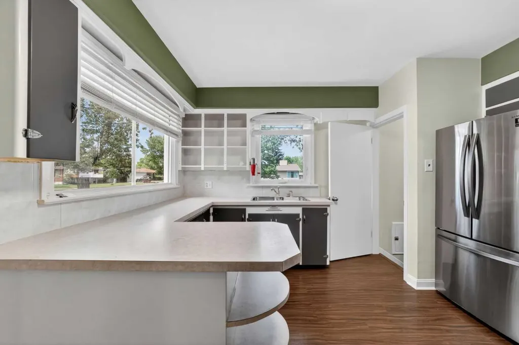 501 26 Street S Lethbridge AB T1J3R3