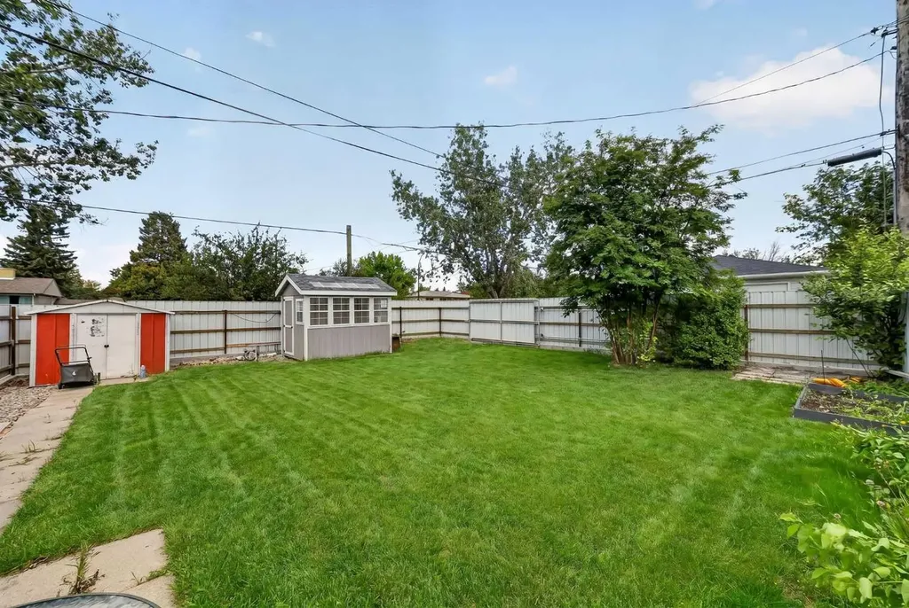 501 26 Street S Lethbridge AB T1J3R3